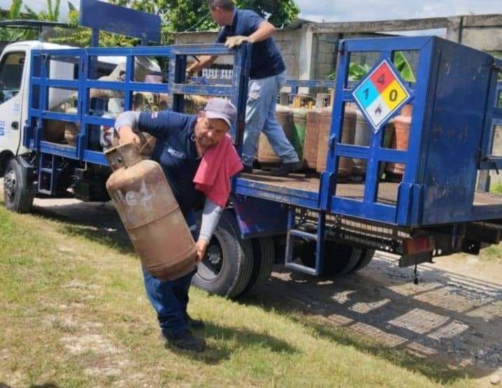 Distribuyen 2,8 millones de litros de gas para 61.000 familias de Mérida