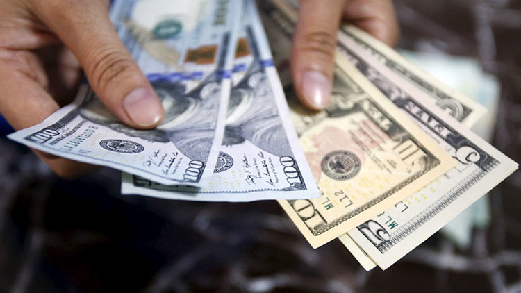 Estiman que ingresan 5.000 millones de dólares al año en remesas familiares a Venezuela