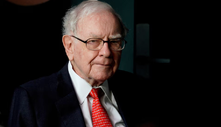 El último consejo financiero que dio Warren Buffett antes de retirarse de Berkshire Hathaway